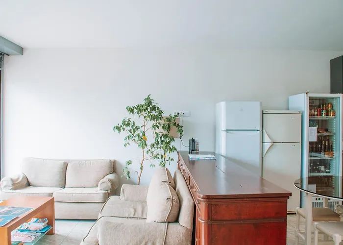 Hostel Arca Nova - *