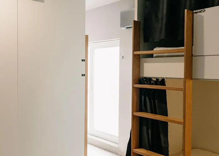 Hostel Arca Nova - *